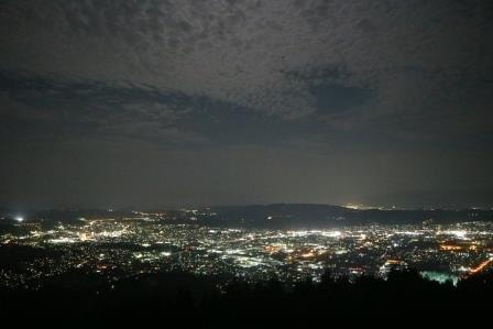 デートで使え！神奈川県の有名夜景スポット「ヤビツ峠」を超徹底紹介します！
