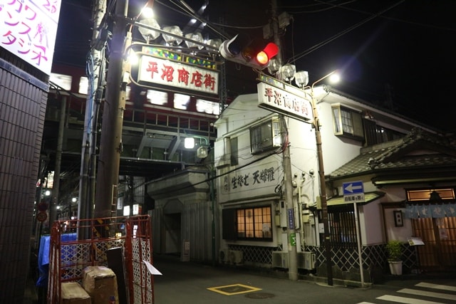 横浜駅の近くには、歴史あるつけ天そば発祥の店「角平」というお店があるのだ！